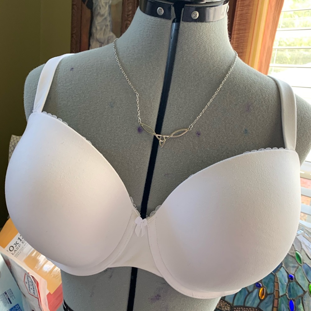 ****SOLD*****EUC Torrid Bra 40DDD
